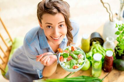 ăn các loại thực phẩm thích hợp để giảm đau cổ